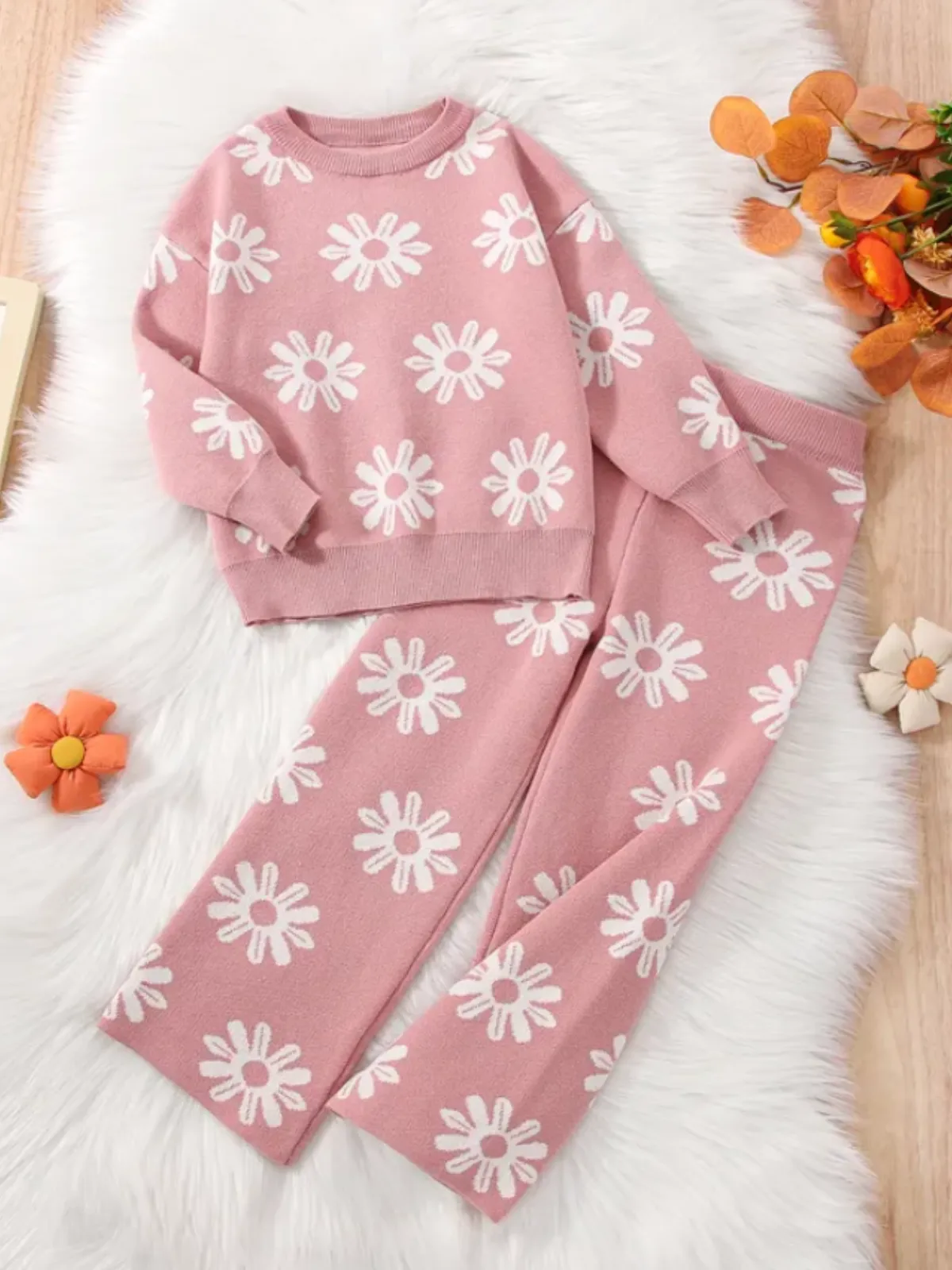 Love 2 Lounge Flower Knit Sweatpants Set