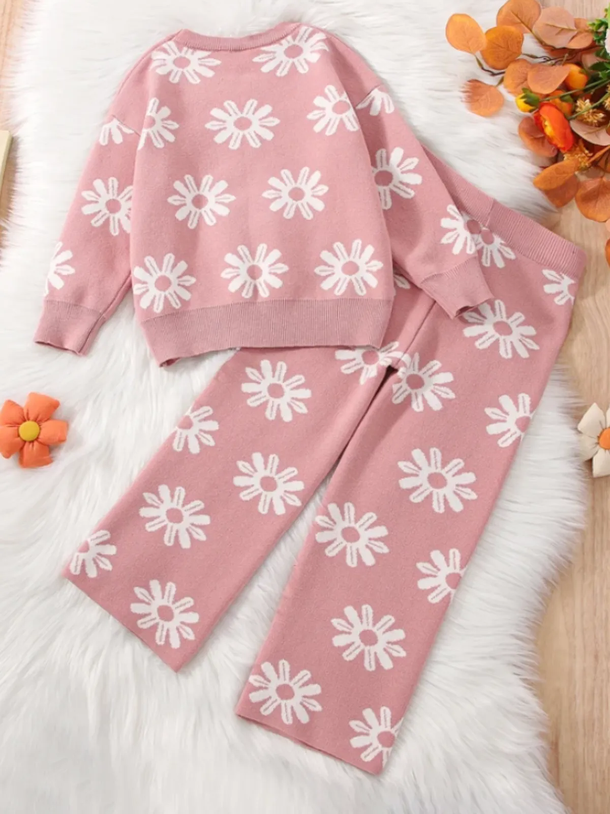 Love 2 Lounge Flower Knit Sweatpants Set