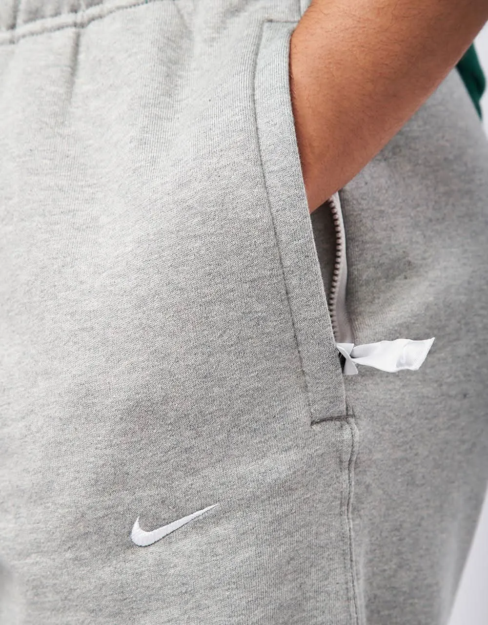 Nike Solo Swoosh Sweatpants (Straight) - Dark Heather Grey Heather/White