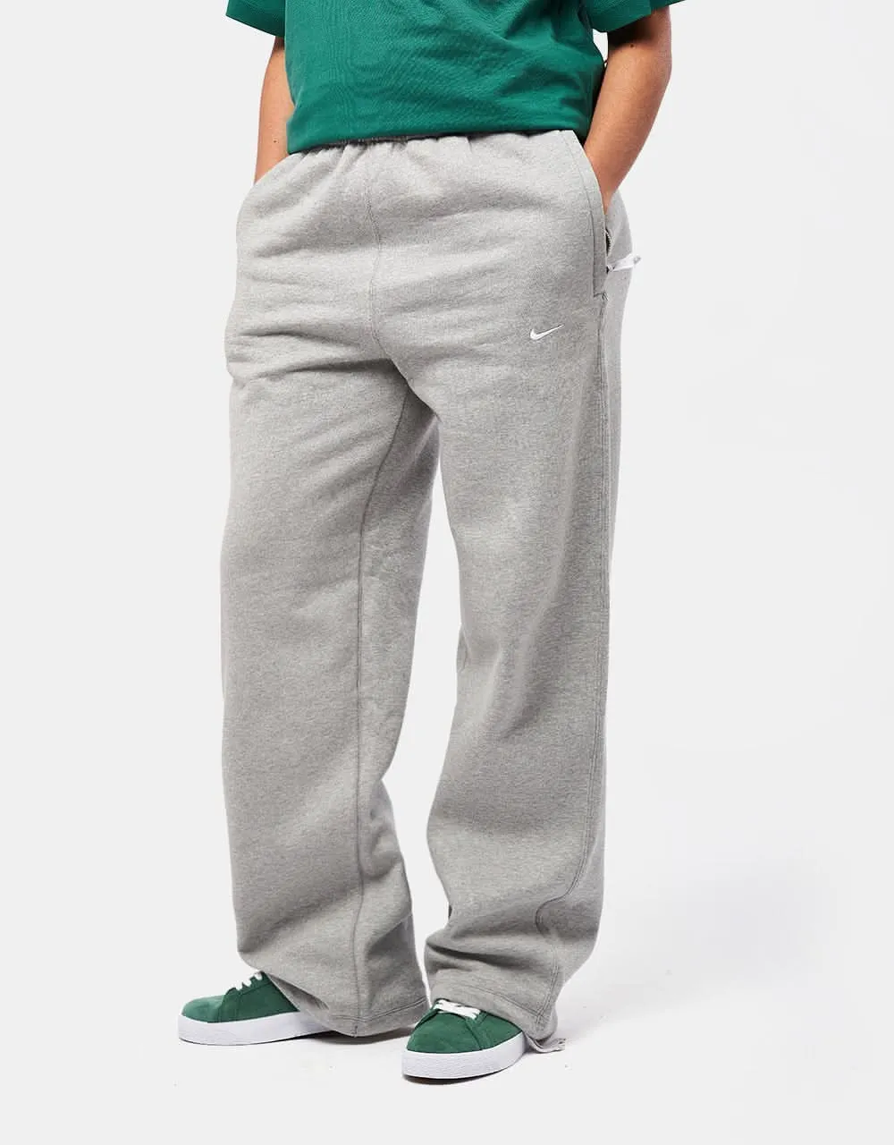 Nike Solo Swoosh Sweatpants (Straight) - Dark Heather Grey Heather/White