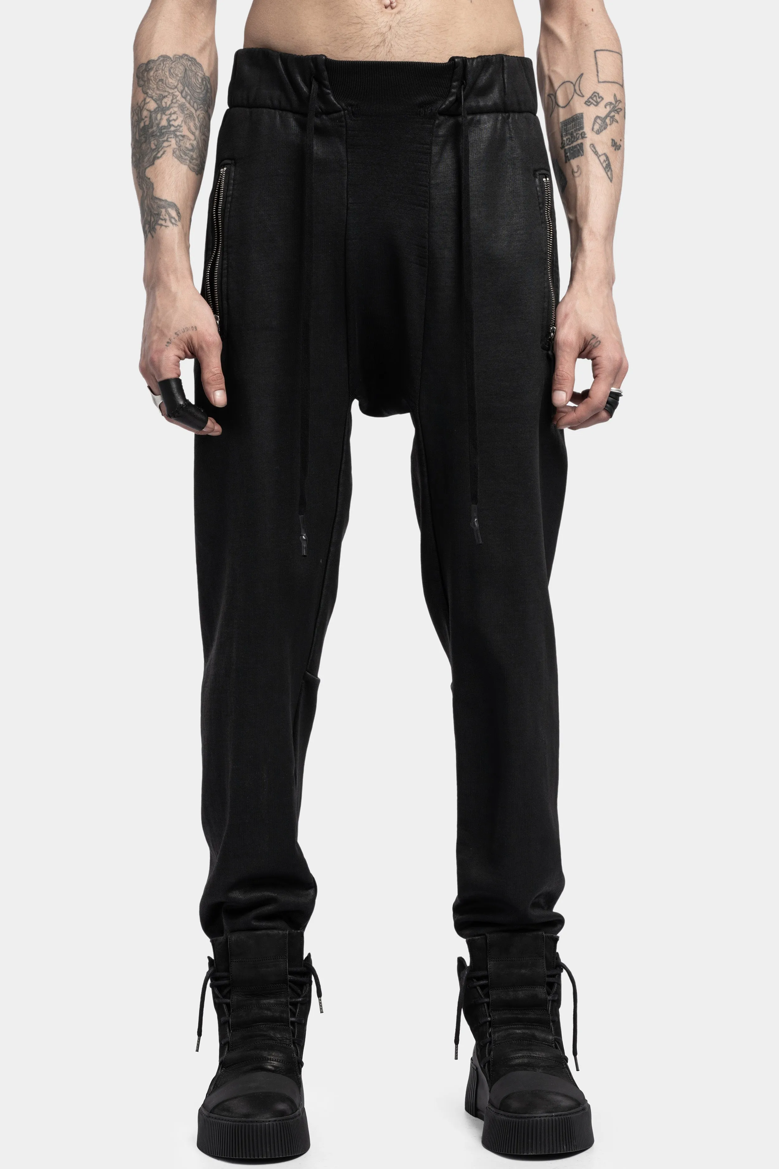 P13 - Coated cuffed sweatpants