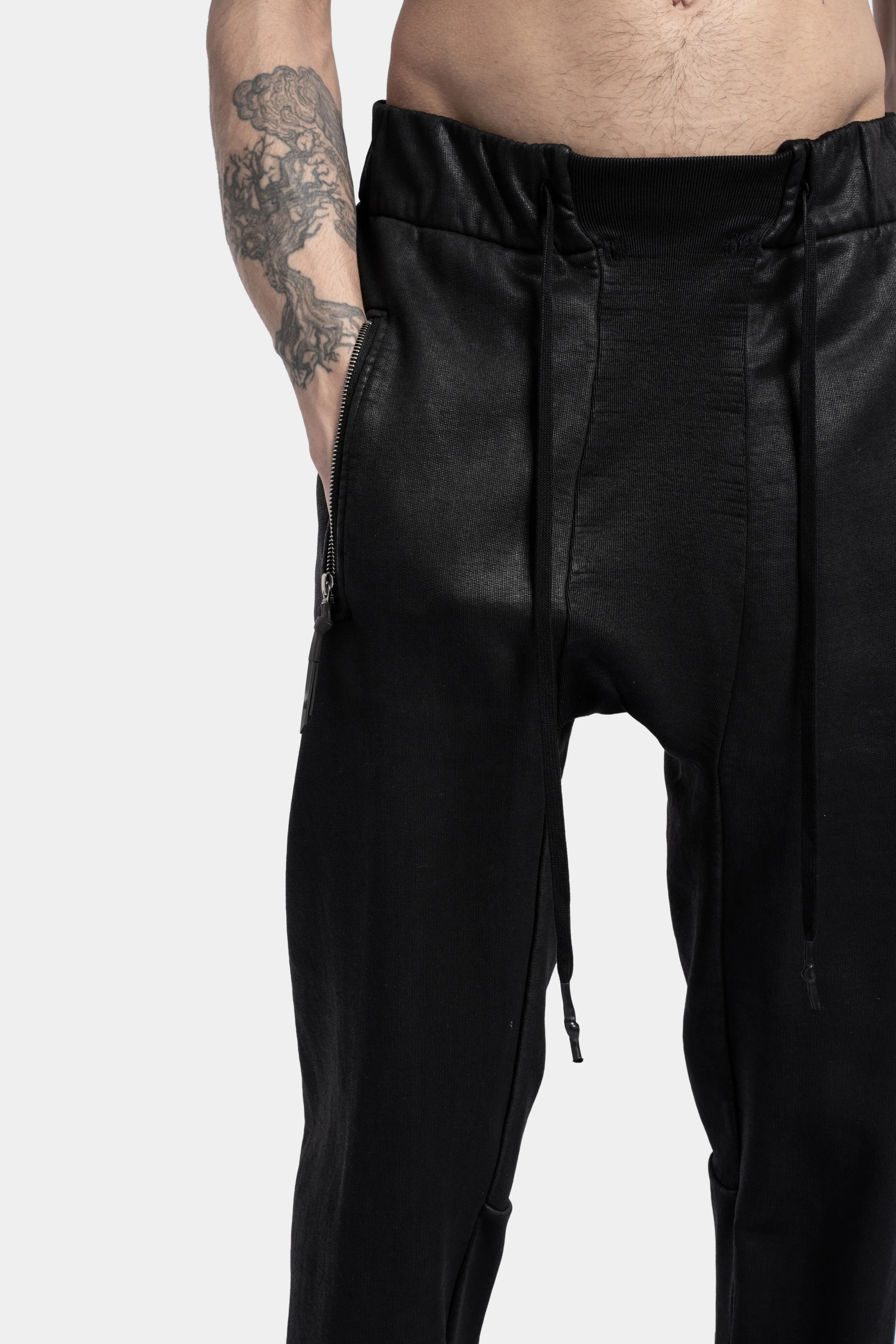 P13 - Coated cuffed sweatpants