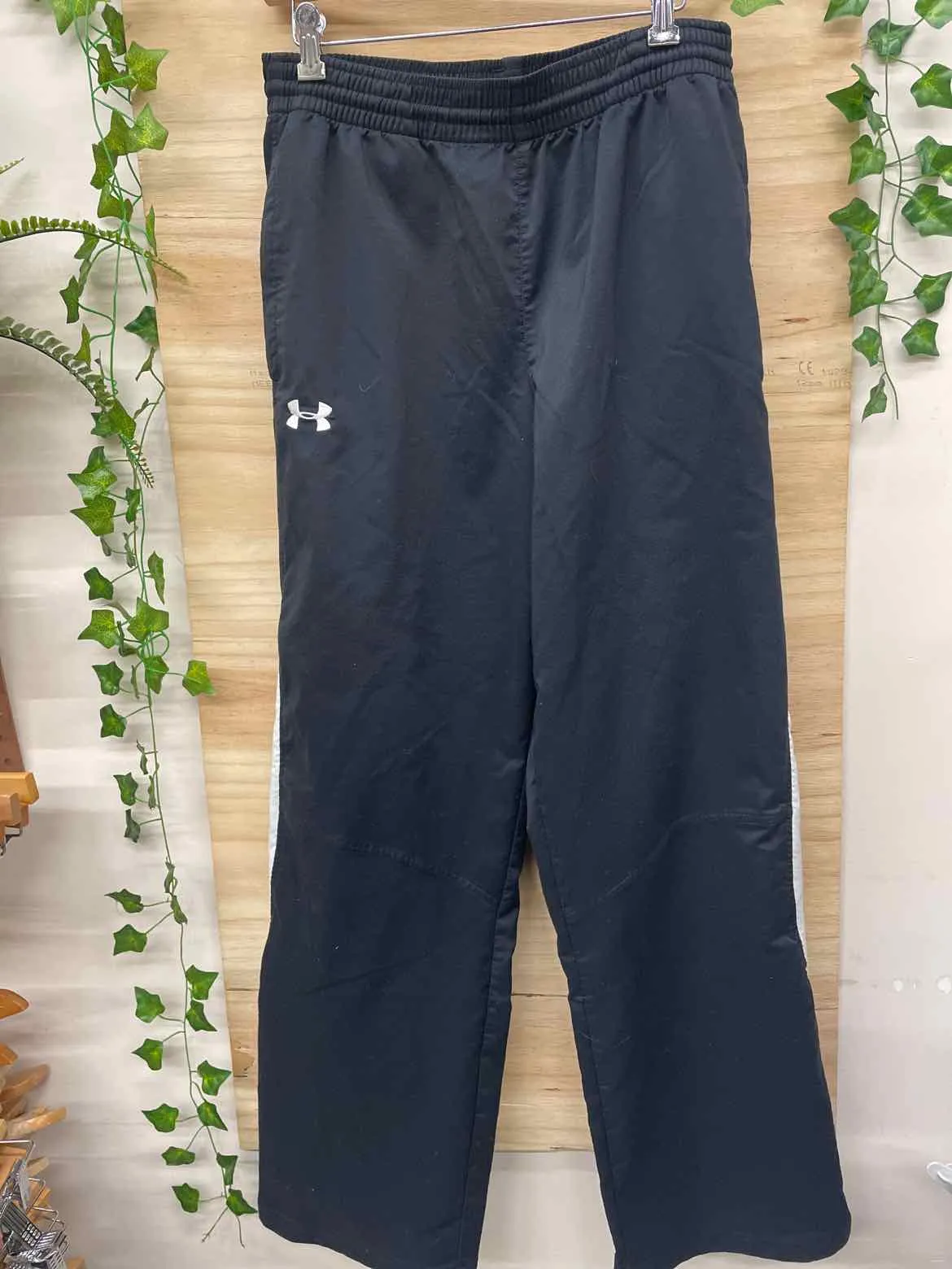 Size Large Under Armour Men's Sweatpants