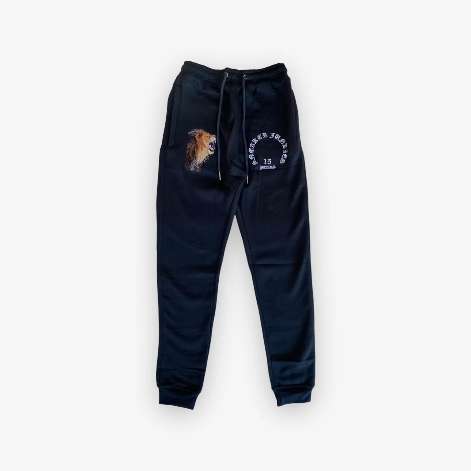 Sneaker Junkies 15 Year Lion SweatPants Black