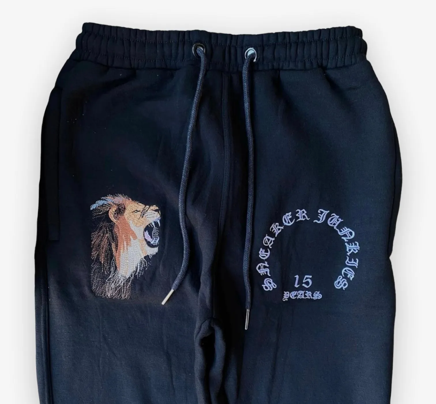 Sneaker Junkies 15 Year Lion SweatPants Black