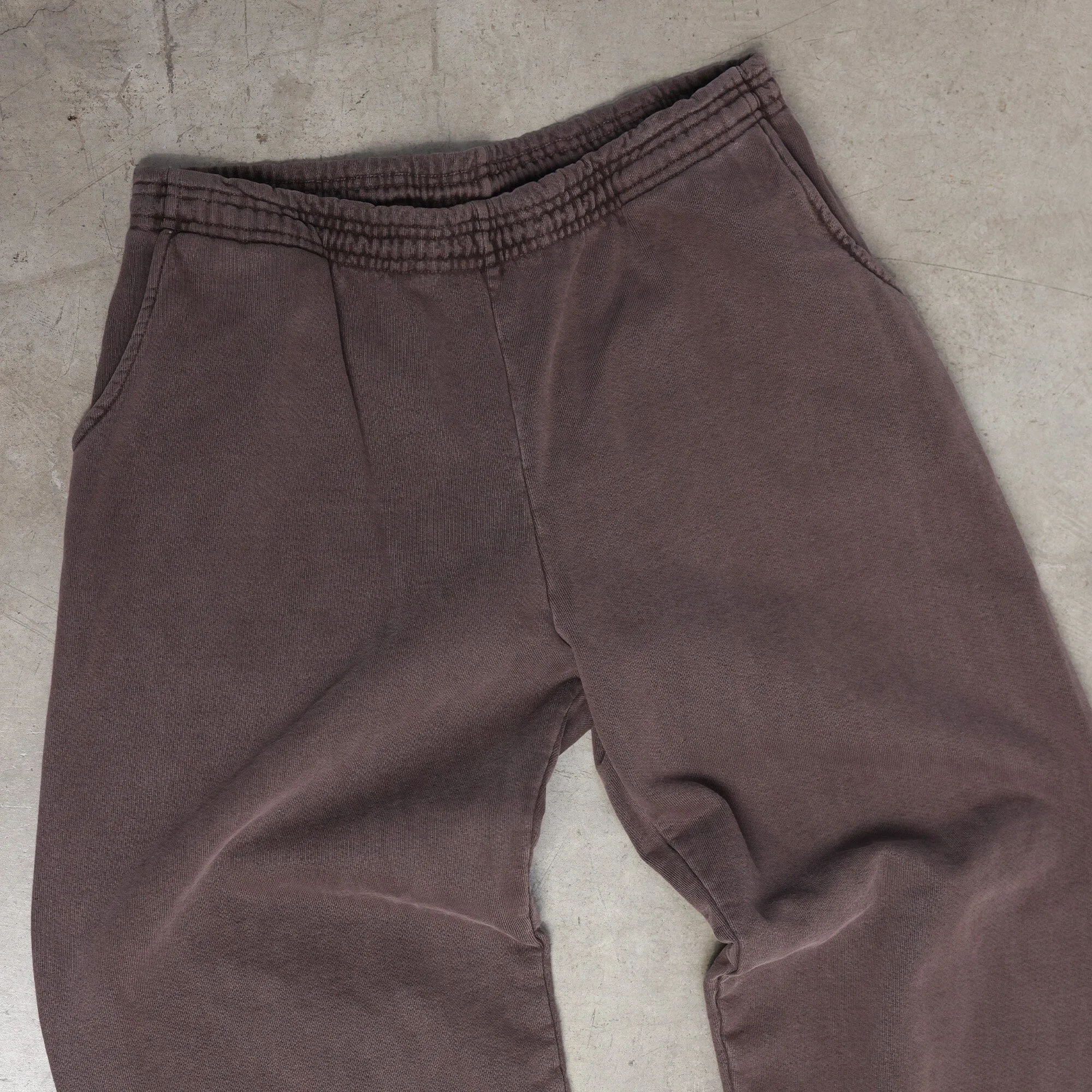 The Ludlow Crop Sweatpants