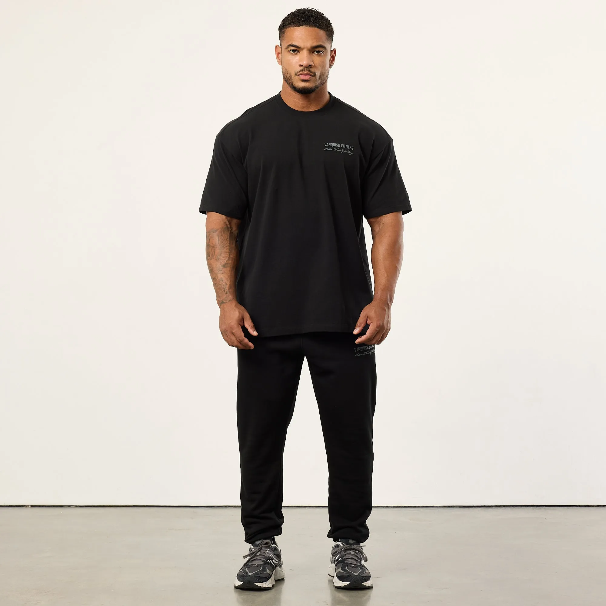 Vanquish Black Signature Tapered Sweatpants