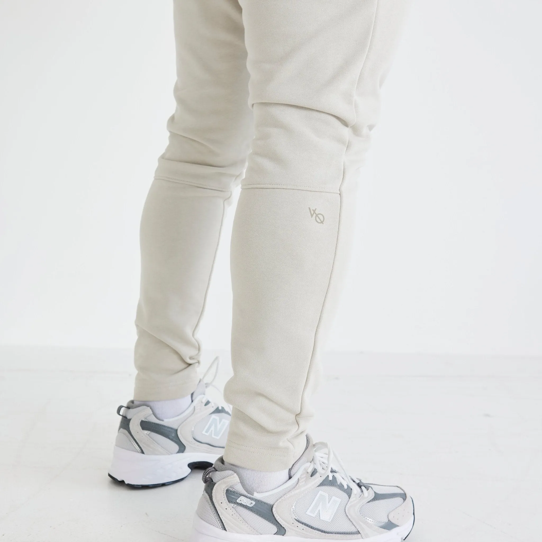 Vanquish Essential Stone Tapered Fit Sweatpants