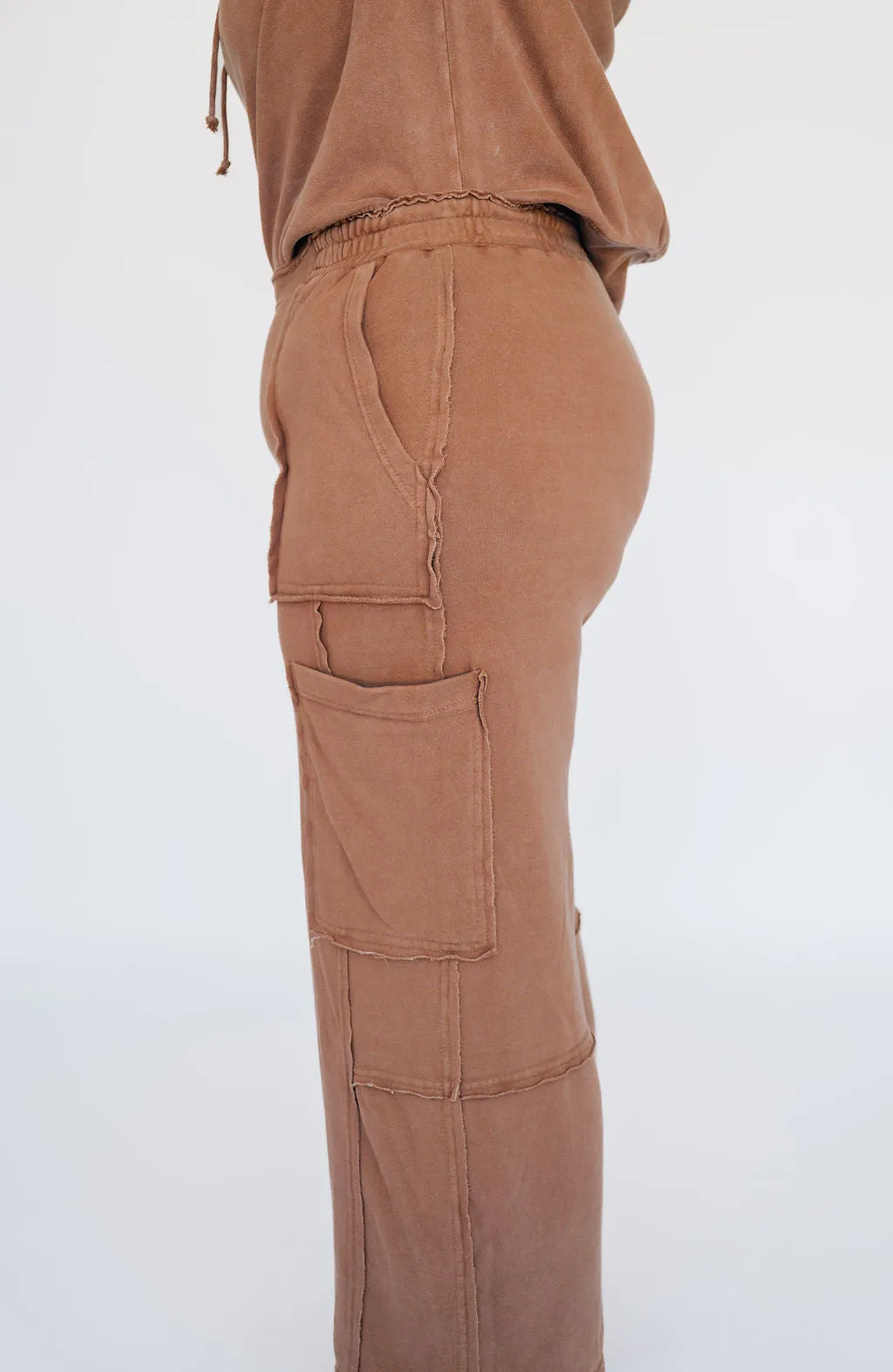 Vibing Oversized Utility Sweatpants - Chestnut